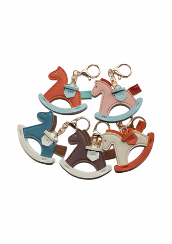 Toy Horse Charm (Caballo de Juguete)