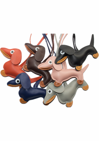 Dachshund Charm (Perro Salchicha)